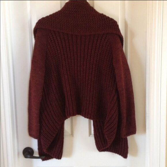 ✨Zara Knitwear Burgundy Cardigan✨ - Picture 3 of 4